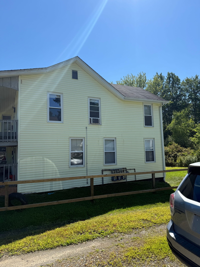 Quality House Washing & Vinyl Siding Cleaning in Amherst, Ma